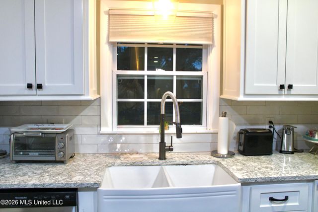 350 Southern Circle, Gulfport, MS 39507