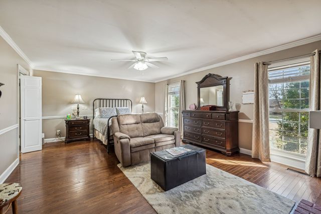 117 Sam Davis Dr, Springfield, TN 37172