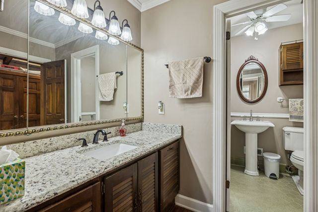 117 Sam Davis Dr, Springfield, TN 37172