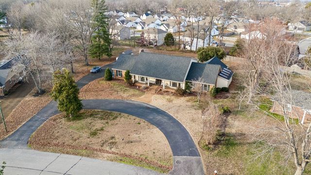 117 Sam Davis Dr, Springfield, TN 37172