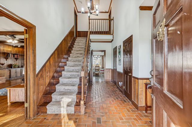 117 Sam Davis Dr, Springfield, TN 37172