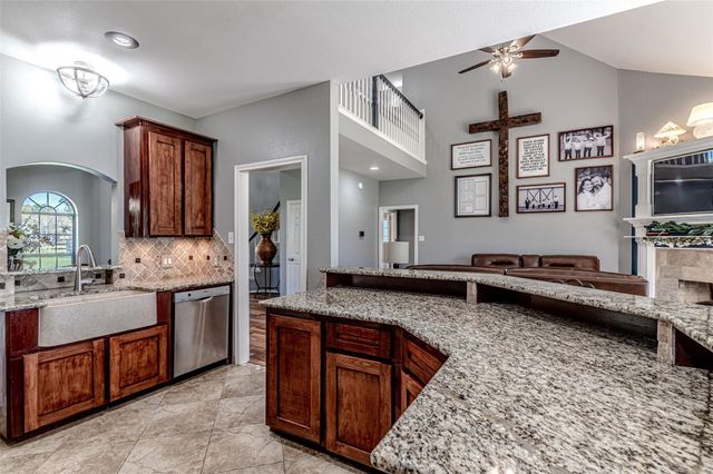 17631 Huffmeister Road, Cypress, TX 77429