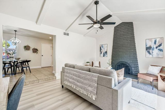 384 W Indianapolis, Clovis, CA 93612