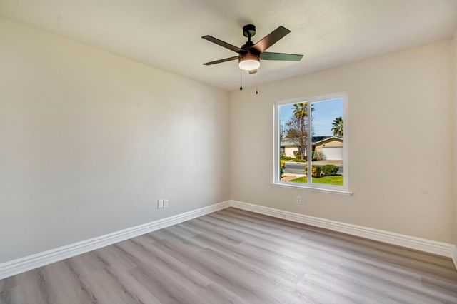 384 W Indianapolis, Clovis, CA 93612