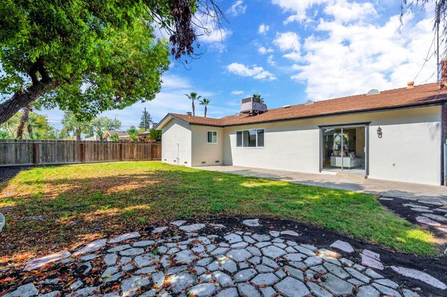 384 W Indianapolis, Clovis, CA 93612