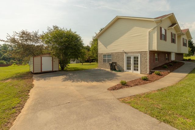 1433 Dustin Drive, Dalton, GA 30720