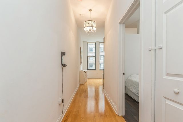 8 W Monroe Street 1005, Chicago, IL 60603