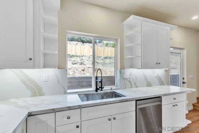 1302 La Presa, Spring Valley, CA 91977