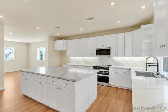 1302 La Presa, Spring Valley, CA 91977