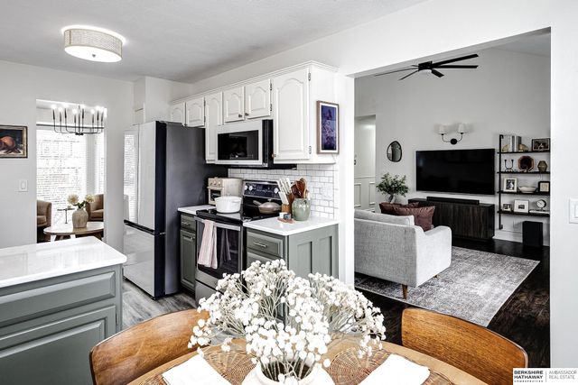 15353 Locust Street, Omaha, NE 68116