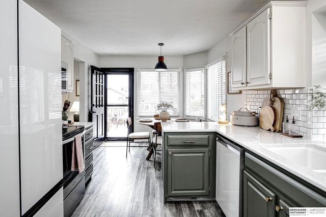 15353 Locust Street, Omaha, NE 68116