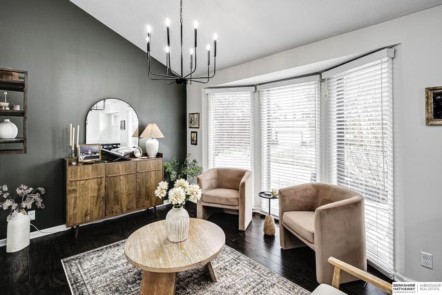 15353 Locust Street, Omaha, NE 68116