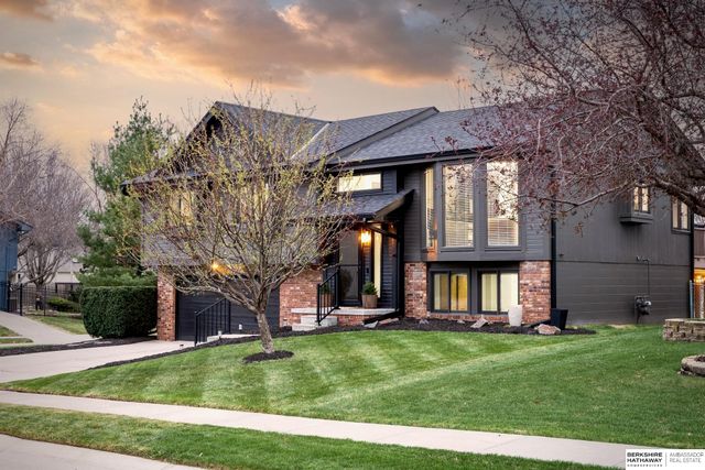 15353 Locust Street, Omaha, NE 68116