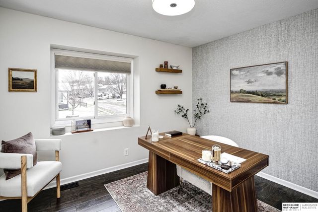 15353 Locust Street, Omaha, NE 68116