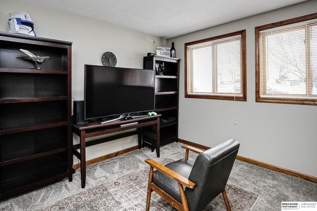 15353 Locust Street, Omaha, NE 68116