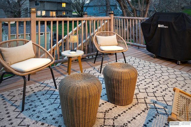 15353 Locust Street, Omaha, NE 68116