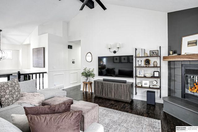 15353 Locust Street, Omaha, NE 68116