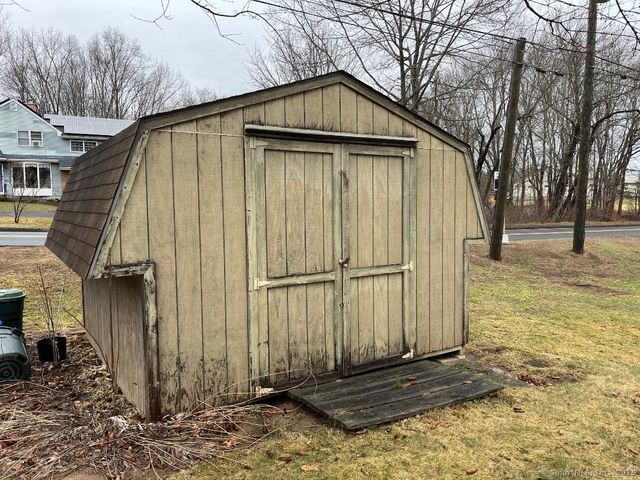 1 Brookside Drive, Southington, CT 06489