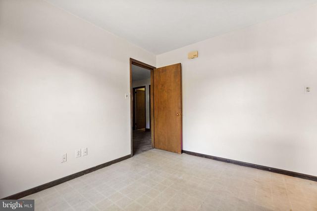 19 HARLECH DR, Wilmington, DE 19807