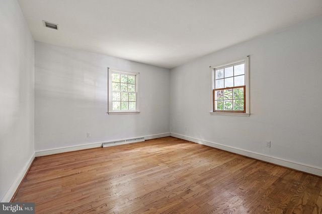 19 HARLECH DR, Wilmington, DE 19807