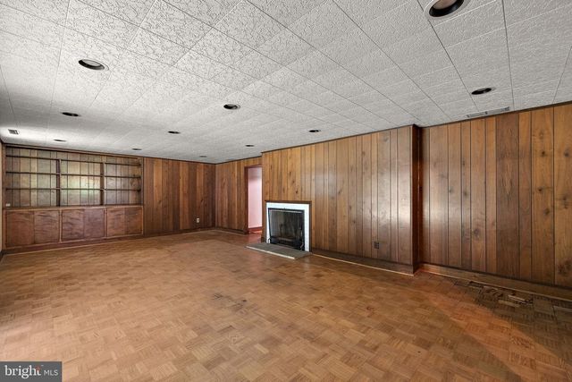 19 HARLECH DR, Wilmington, DE 19807