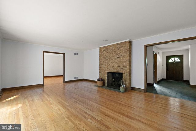 19 HARLECH DR, Wilmington, DE 19807