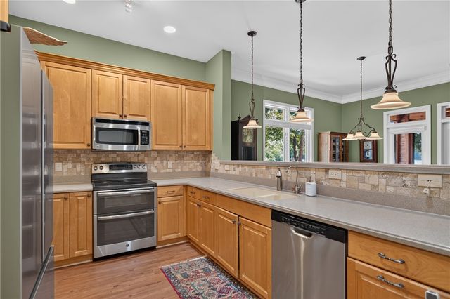 331 Blue Water Way, West Union, SC 29696