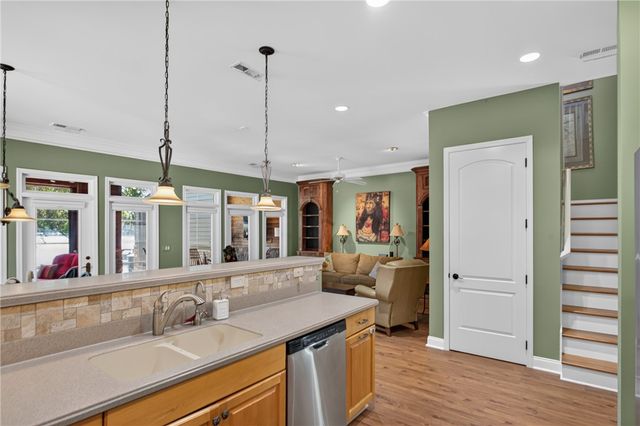 331 Blue Water Way, West Union, SC 29696