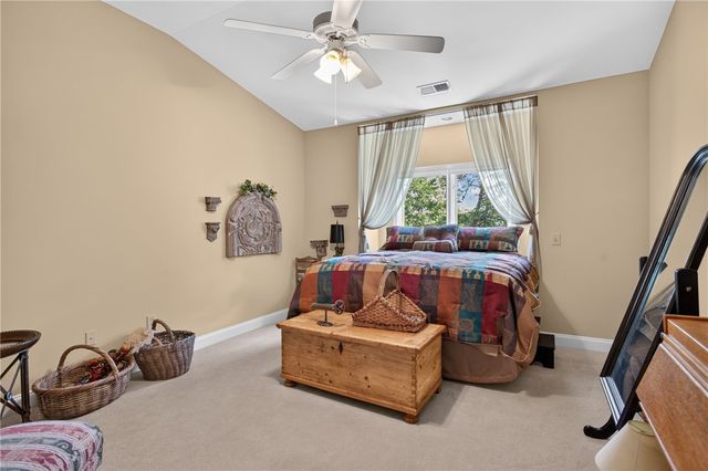 331 Blue Water Way, West Union, SC 29696