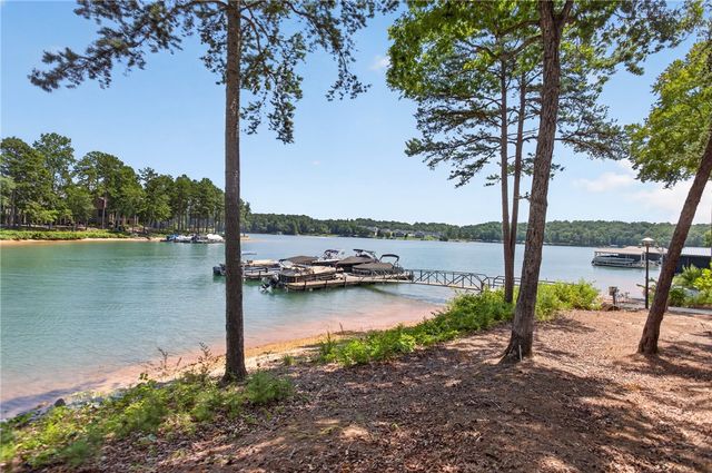 331 Blue Water Way, West Union, SC 29696