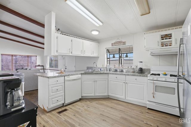 8536 Kern Canyon Road 16, Bakersfield, CA 93306