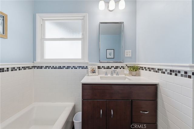 6713 E El Salvador, Long Beach, CA 90815