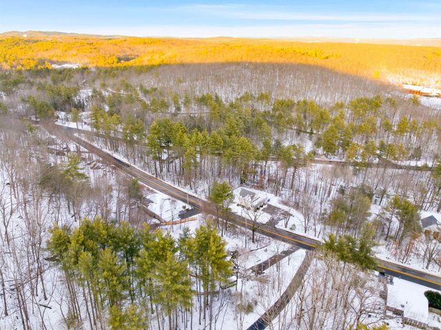 77 Straw Road, Manchester, NH 03102