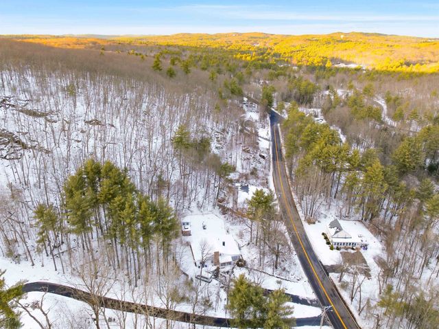 77 Straw Road, Manchester, NH 03102