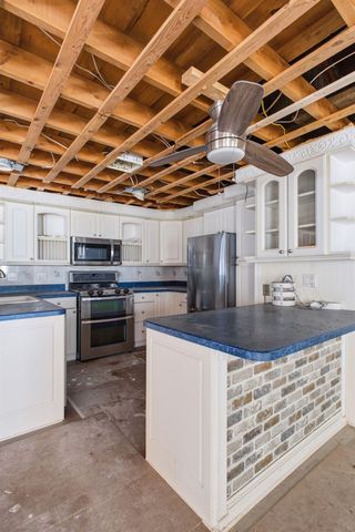 77 Straw Road, Manchester, NH 03102