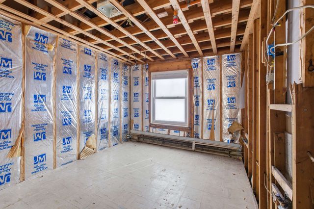 77 Straw Road, Manchester, NH 03102