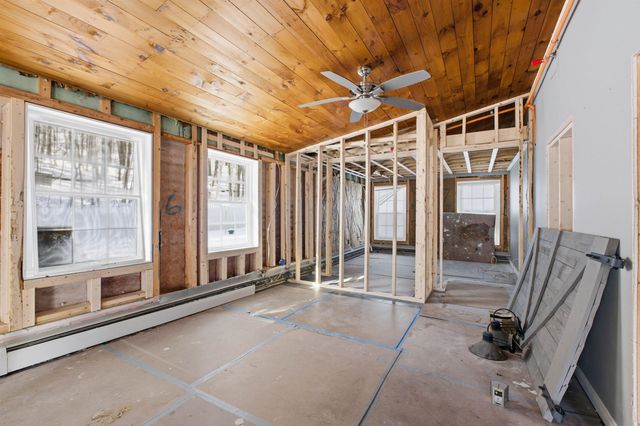 77 Straw Road, Manchester, NH 03102