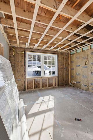 77 Straw Road, Manchester, NH 03102