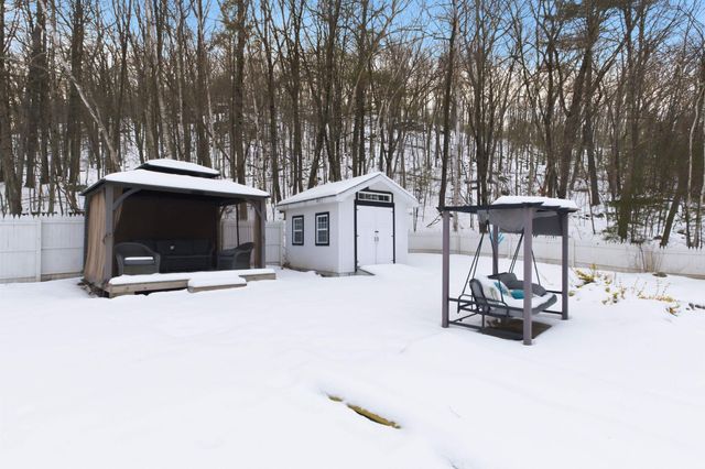 77 Straw Road, Manchester, NH 03102