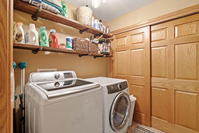 W6641 Briar RUN, Plymouth, WI 53073
