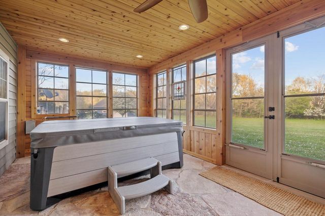 W6641 Briar RUN, Plymouth, WI 53073