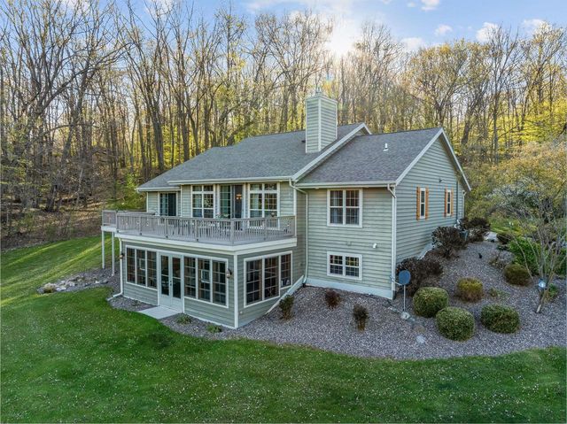 W6641 Briar RUN, Plymouth, WI 53073
