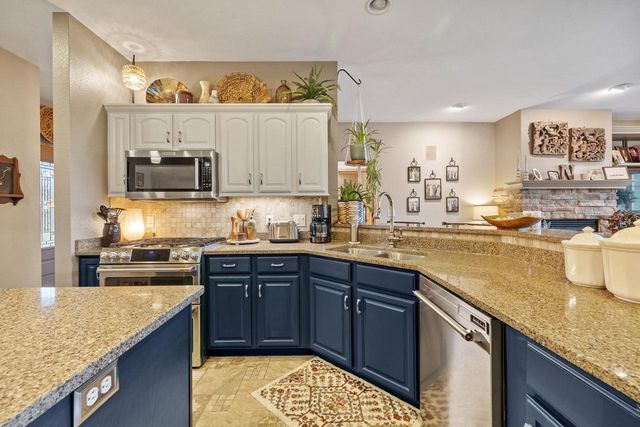 W6641 Briar RUN, Plymouth, WI 53073