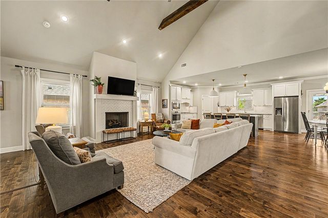 4202 SW Acres Avenue, Bentonville, AR 72713