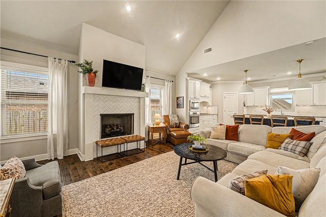 4202 SW Acres Avenue, Bentonville, AR 72713