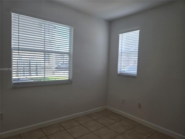 2755 SE 16th Ave 103, Homestead, FL 33035