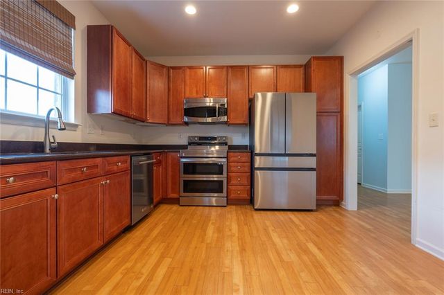 5317 Tamworth PL, Virginia Beach, VA 23455