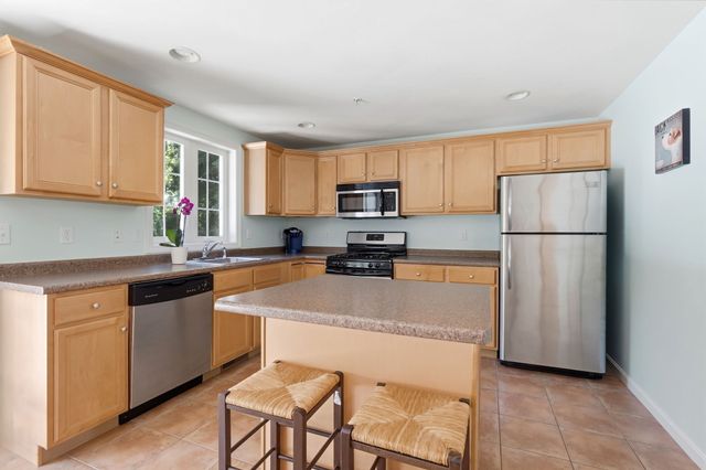 4 Sandpiper Way A, Salisbury, MA 01952