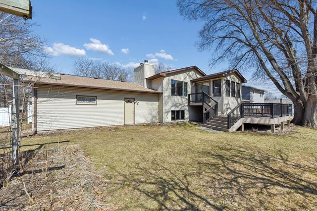 1270 Burke Avenue W, Roseville, MN 55113