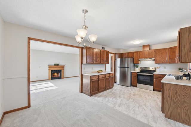 1270 Burke Avenue W, Roseville, MN 55113